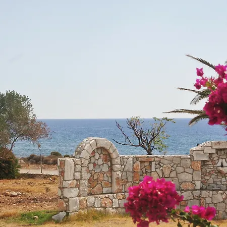 Iris And 2* Gialos (Crete)